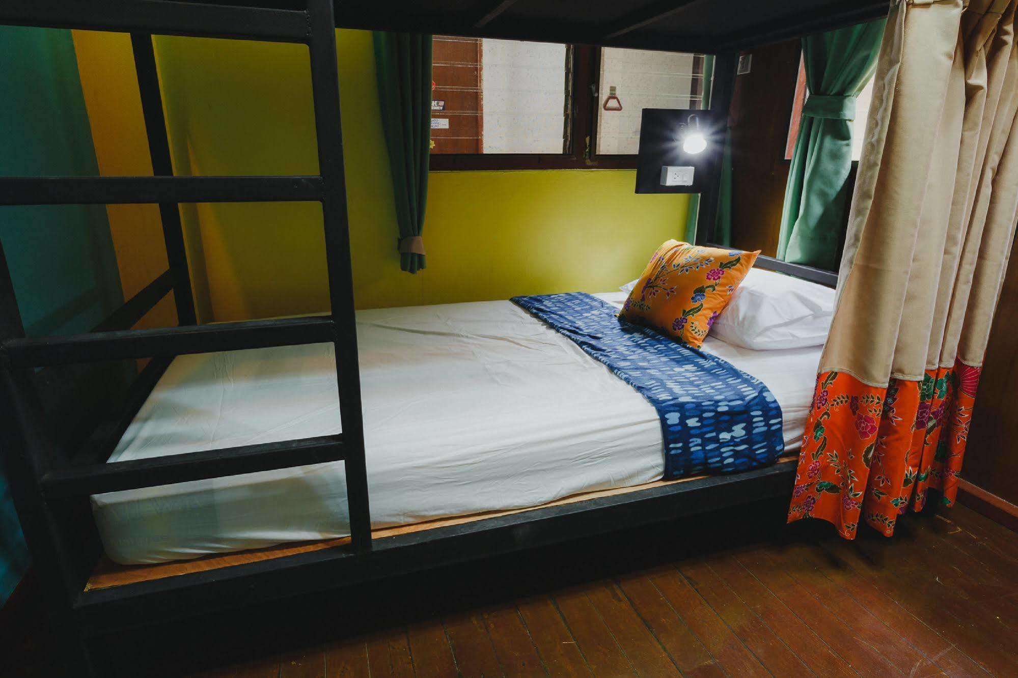 The Aree Hat Yai Hostel エクステリア 写真