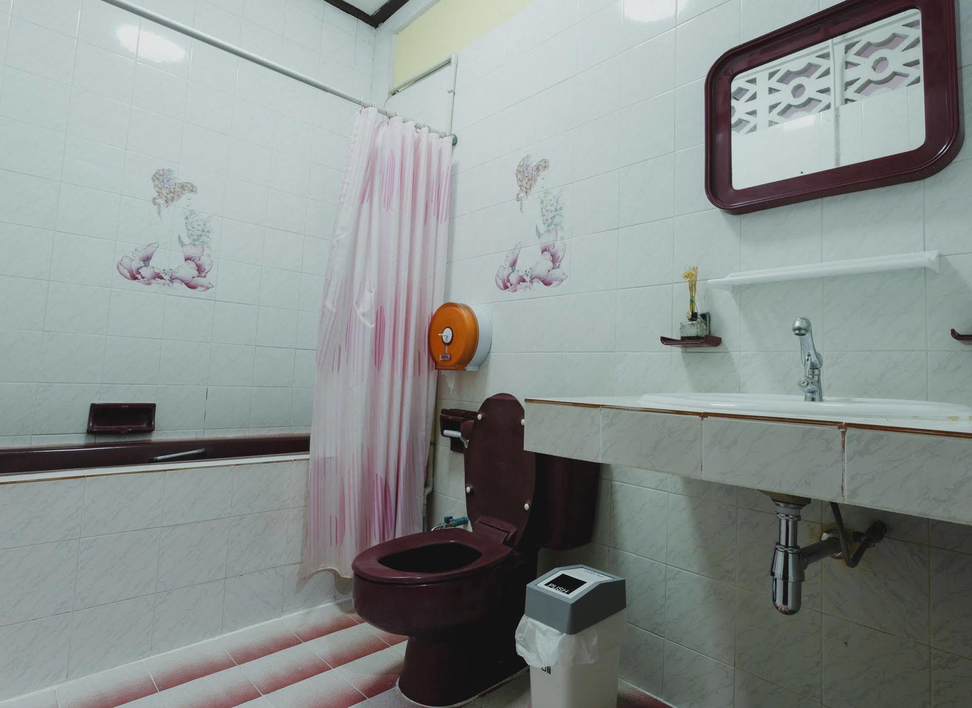 The Aree Hat Yai Hostel エクステリア 写真