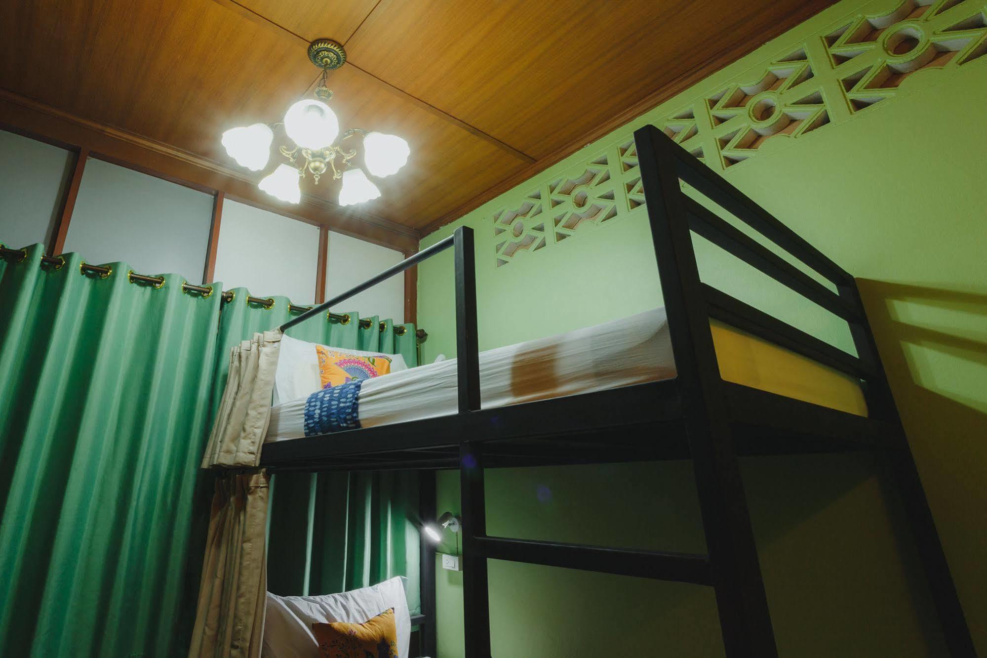 The Aree Hat Yai Hostel エクステリア 写真