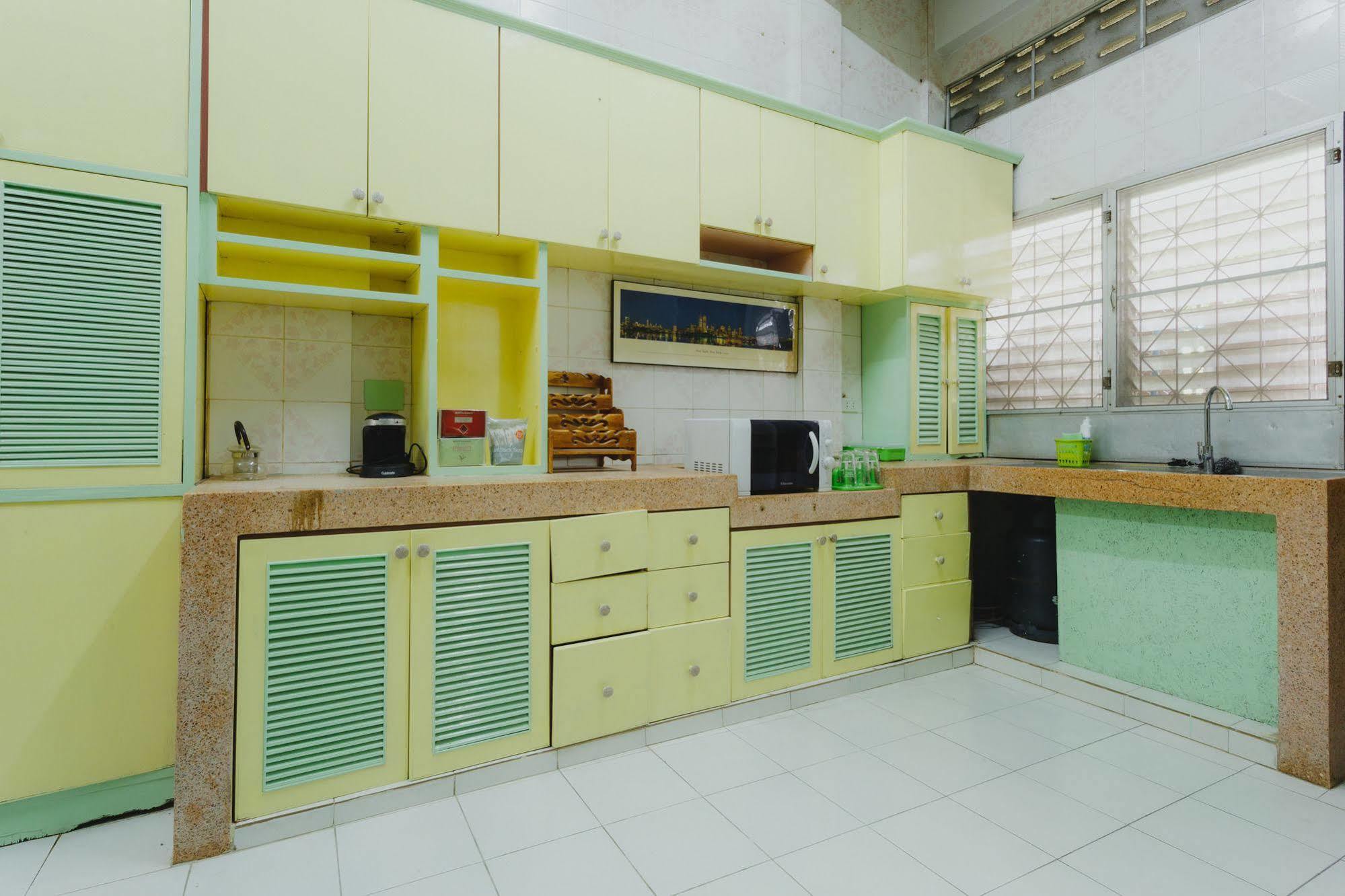 The Aree Hat Yai Hostel エクステリア 写真